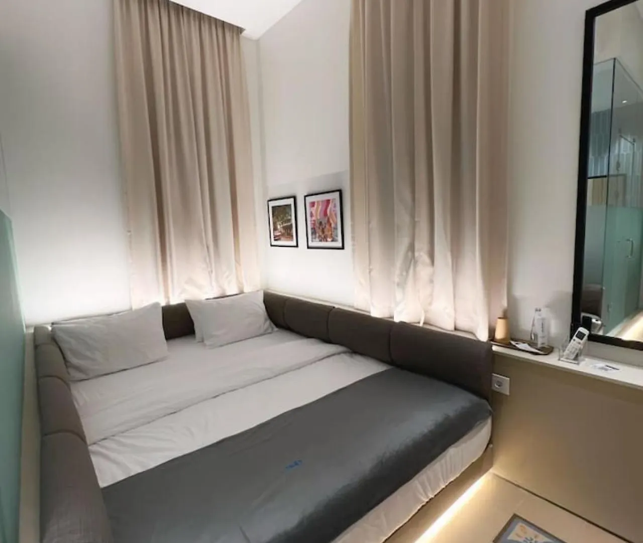 Bhub 5 Bedrooms Guesthouse In Gemmayze Beirut 0*,  Lebanon